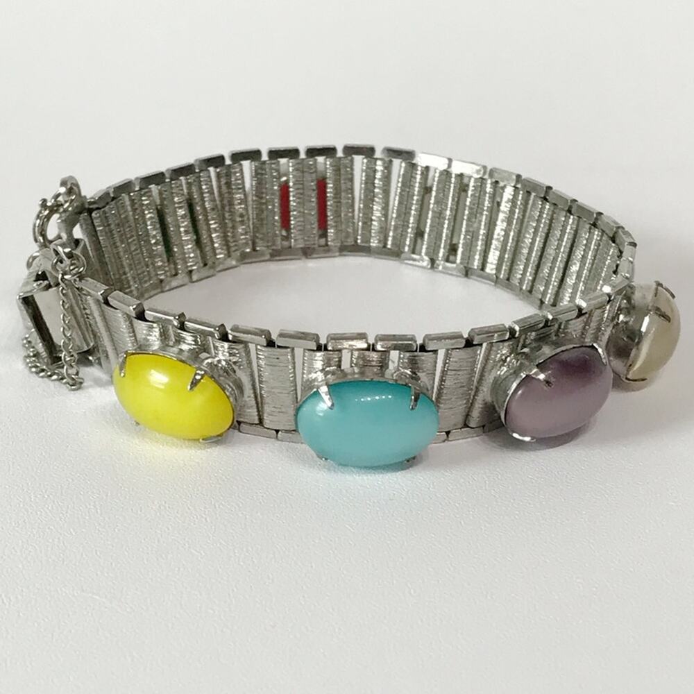 Vintage Moon Glow Bracelet Sarah Coventry Cabochon Party Pastels Scarab Style - Picture 11 of 16